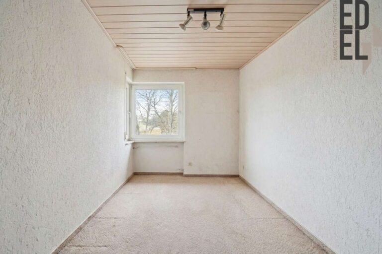 Kinderzimmer mit KI Unmöbliert