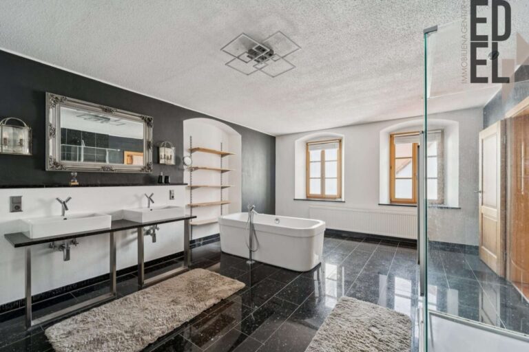 Badezimmer 1.OG