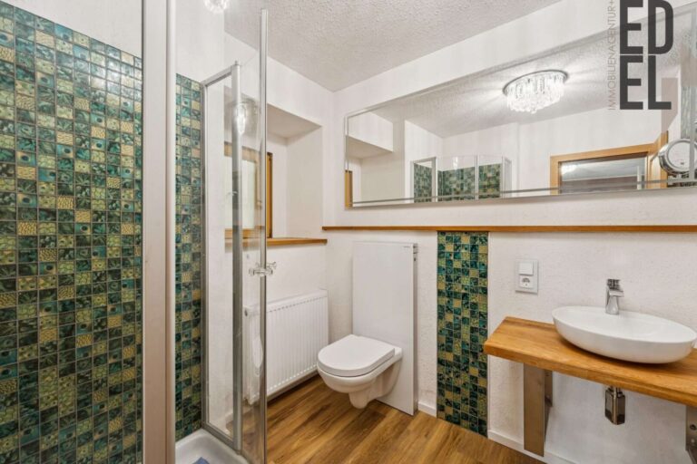 Gäste-Bad mit WC 1.OG