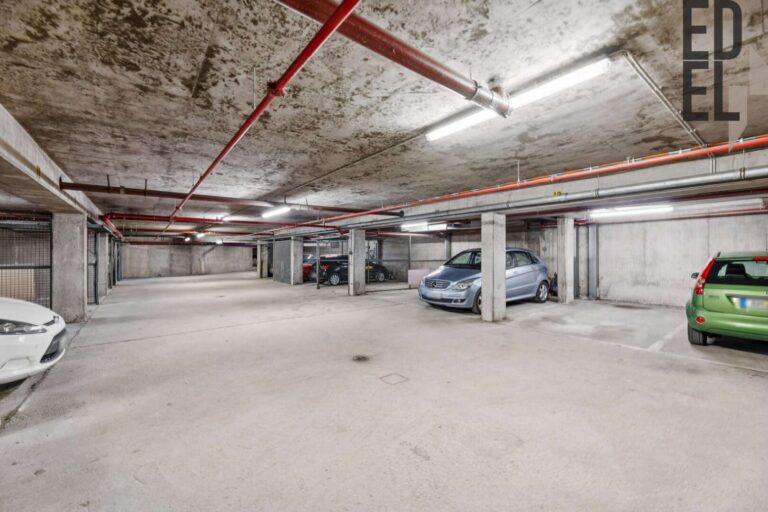 Tiefgaragenstellplatz
