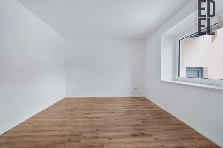 Schlafzimmer EG links