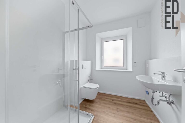 Badezimmer EG rechts