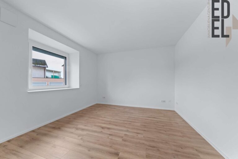 Schlafzimmer EG rechts