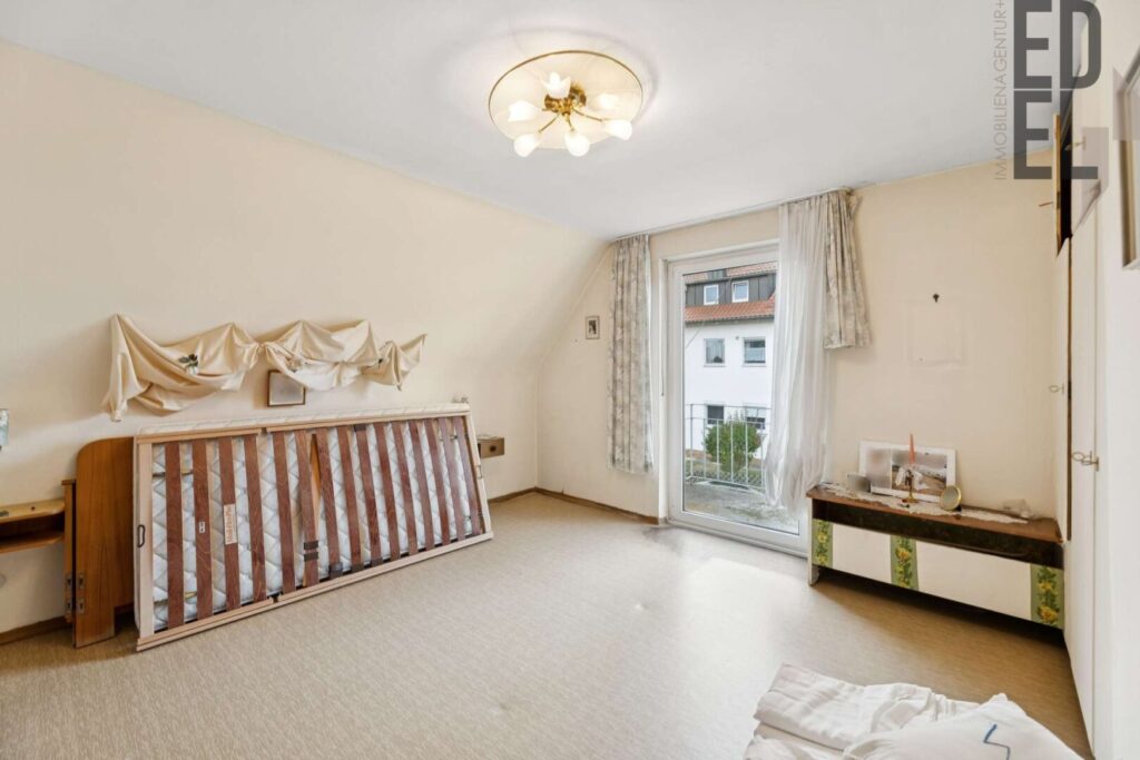 Schlafzimmer - Balkonzugang OG