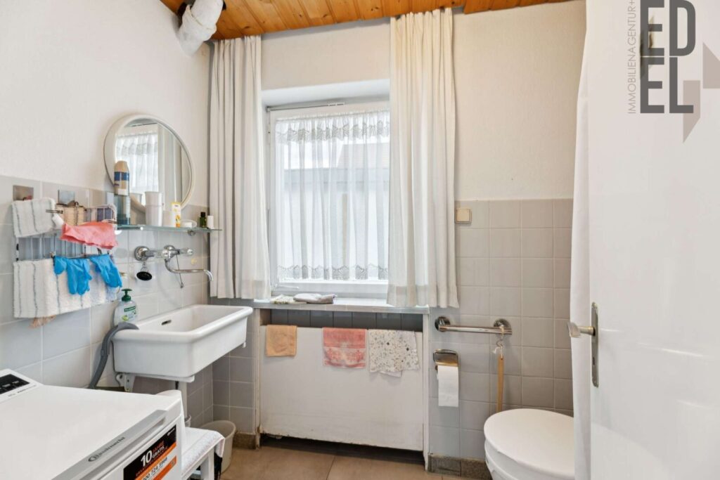 Badezimmer/WC EG